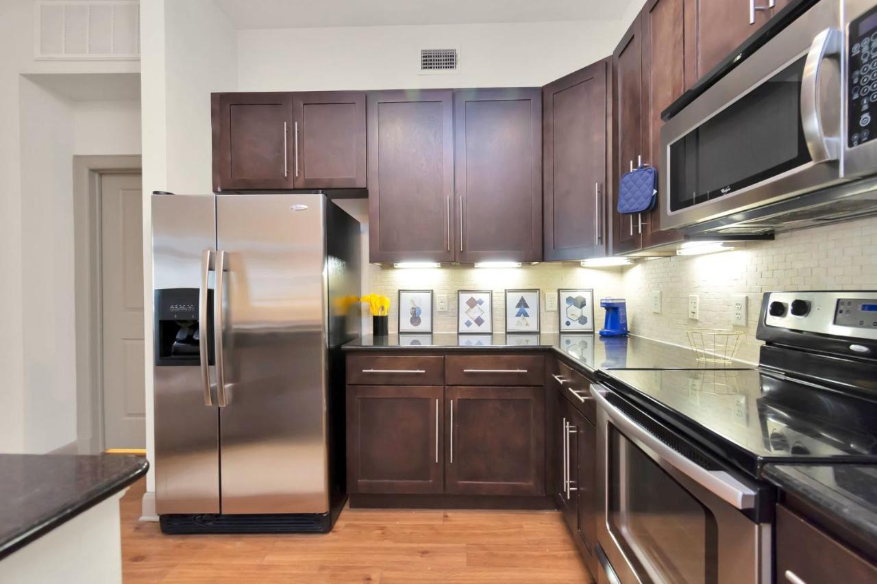 Welcome To The Suite Spot Luxury 1Bedroom Mid-Rise In Suger Land Houston Bagian luar foto